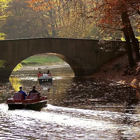 Отель Krefelder Hof Крефельд