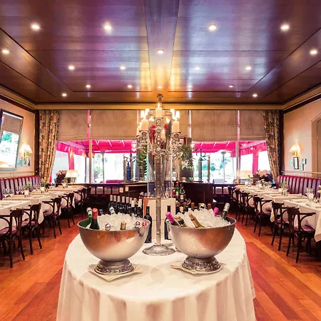 Отель Krefelder Hof Крефельд