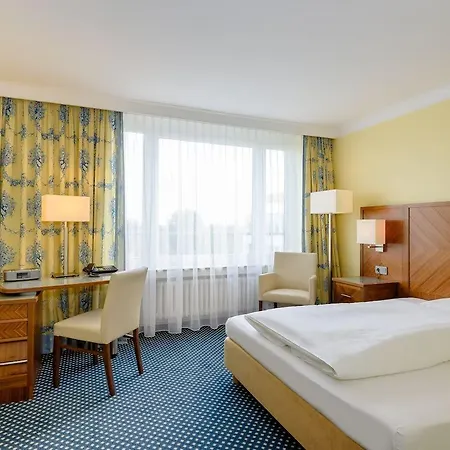 Krefelder Hof Hotel 4*