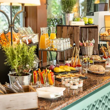 Отель Krefelder Hof Крефельд