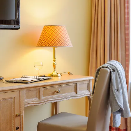 Отель Krefelder Hof