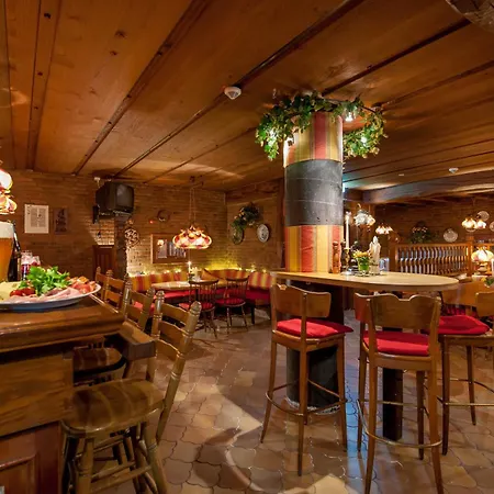 Krefelder Hof Hotel 4*