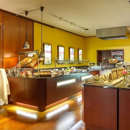 Krefelder Hof Отель