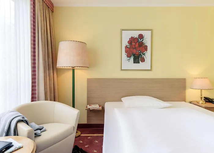 Krefelder Hof Hotel 4*