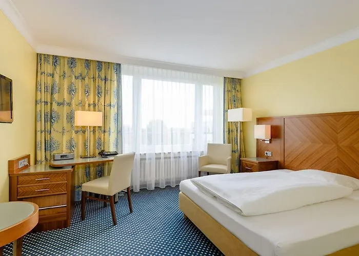 Krefelder Hof Hotel 4*