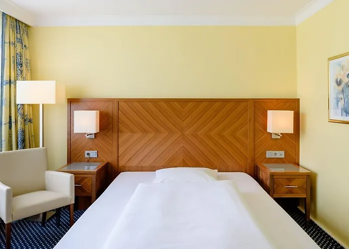 Krefelder Hof Hotel 4*