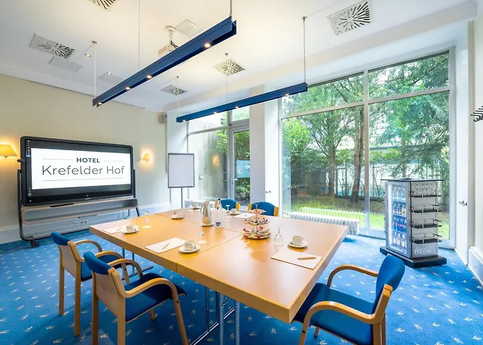 Krefelder Hof Hotel 4*